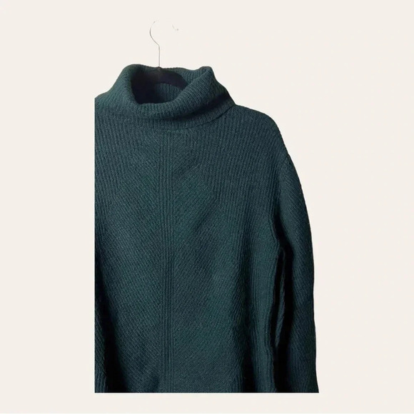 Women’s SWEET ROMEO SWEATER TURTLE NECK KNITTED SIZE LARGE NWT - Picture 4 of 11